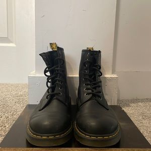 Dr. Martens Men’s 11 Classic Leather